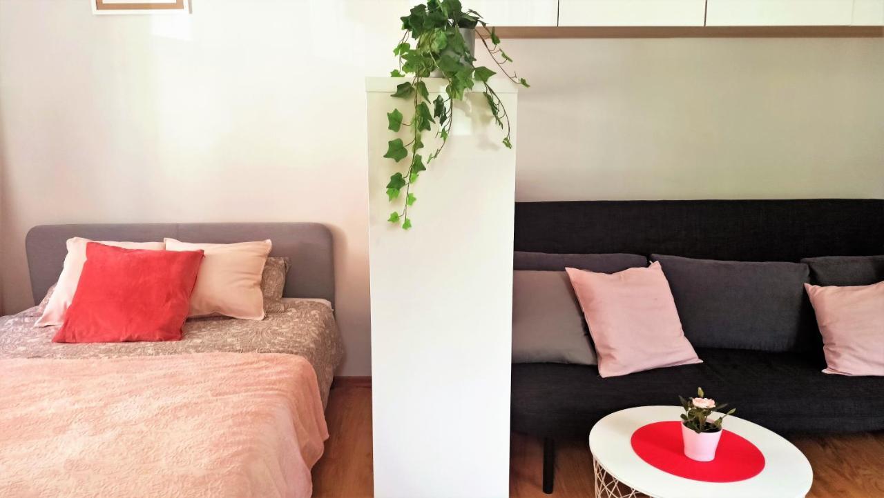 Apartament Malinowy Swietoduska 12 Люблин Экстерьер фото